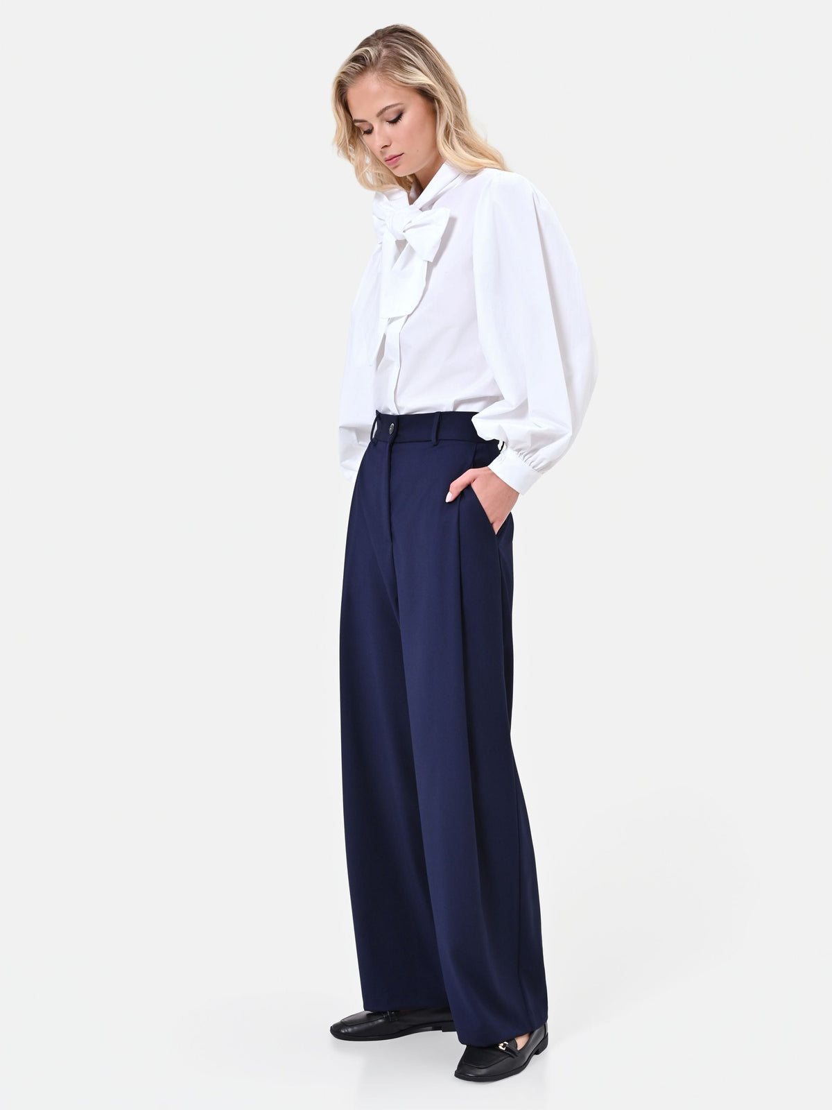 Pantalone palazzo blu navy con pinces in tessuto tecnico