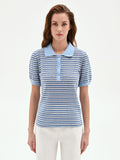 Polo in maglia azzurra a righe