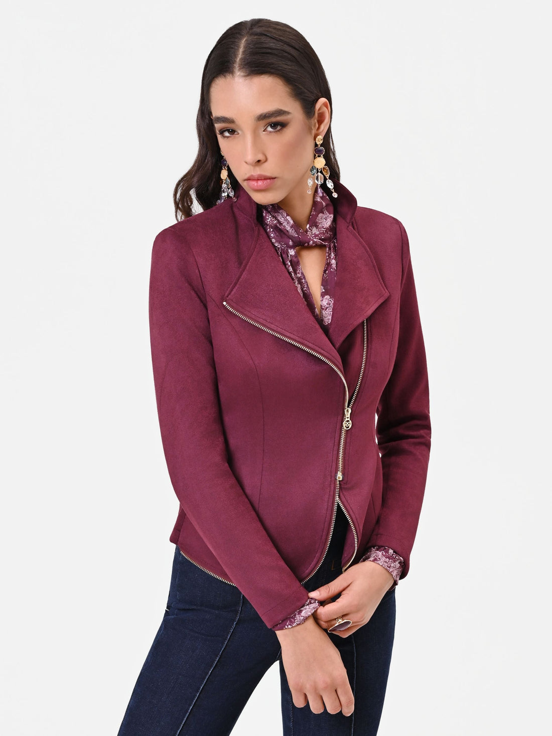 Giacca bordeaux con zip asimmetrica effetto suede