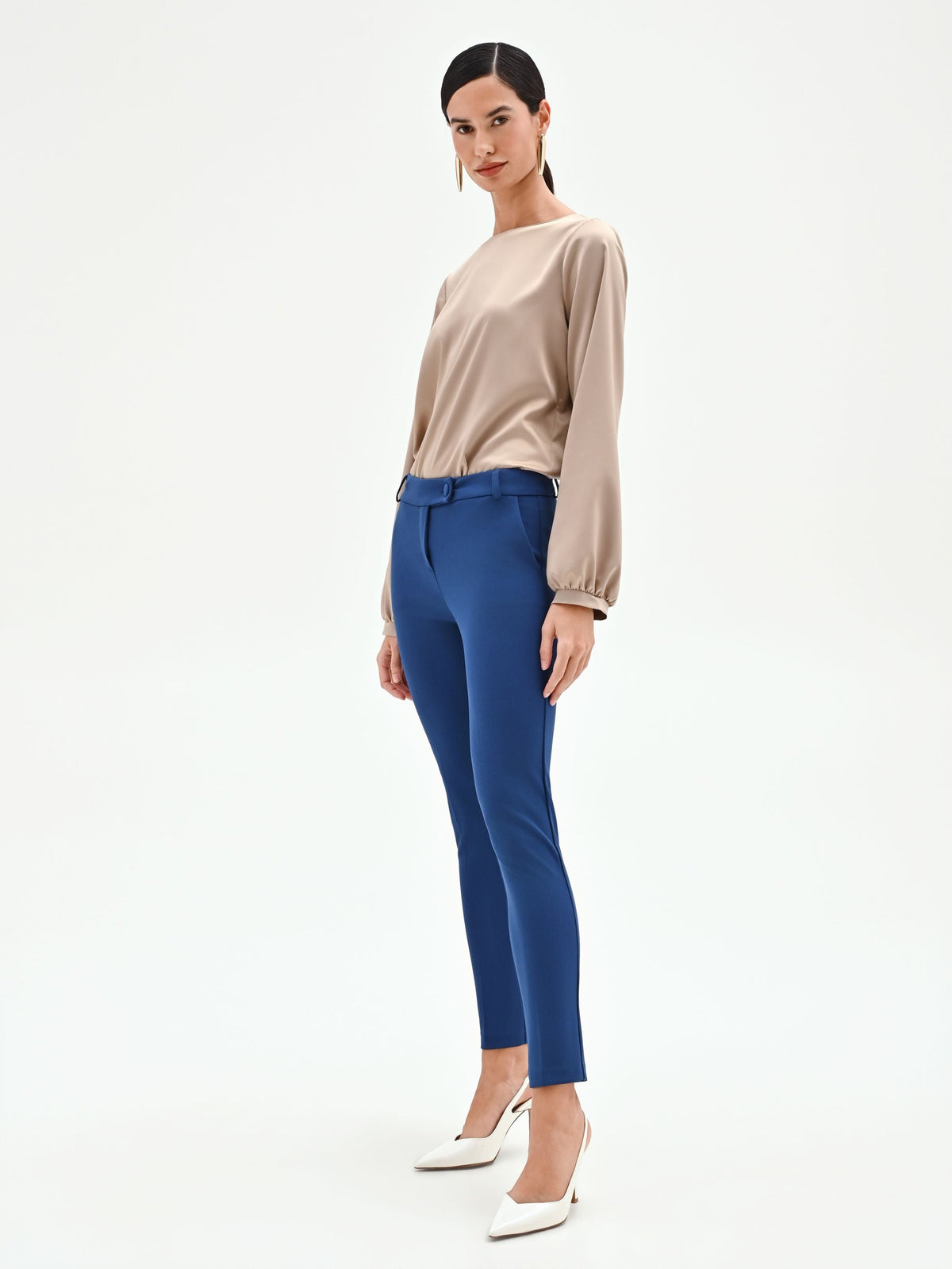 Pantalone a sigaretta blu brillante