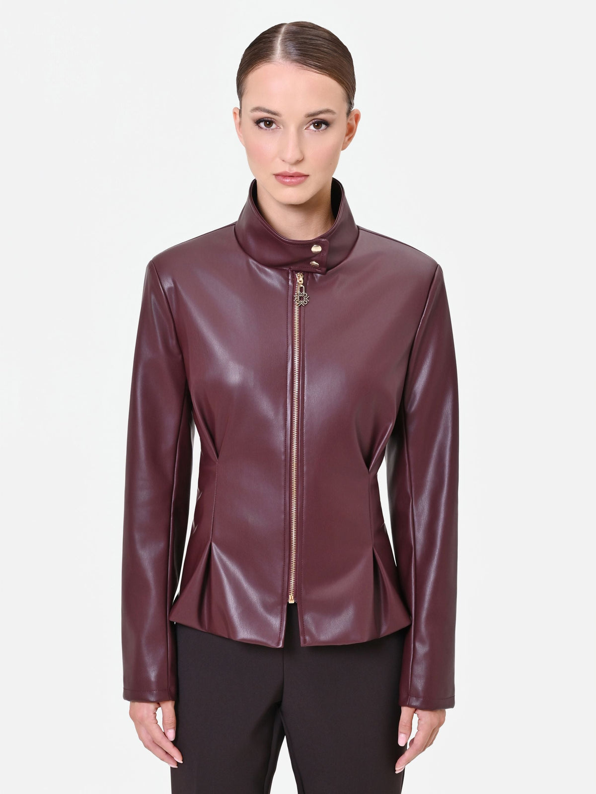 Giacca in similpelle bordeaux rosso con baschina