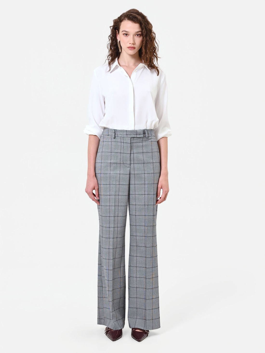 Pantalone grigio a gamba ampia con fantasia check