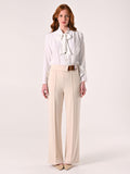 Pantaloni con Fibbia in Scuba Mano Crepe Beige