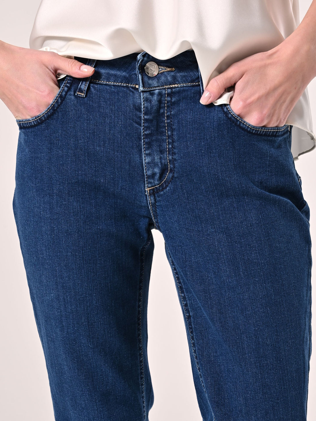 Jeans Flared dettaglio Logo