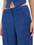 Pantalone gessato gamba ampia blu brillante a vita bassa