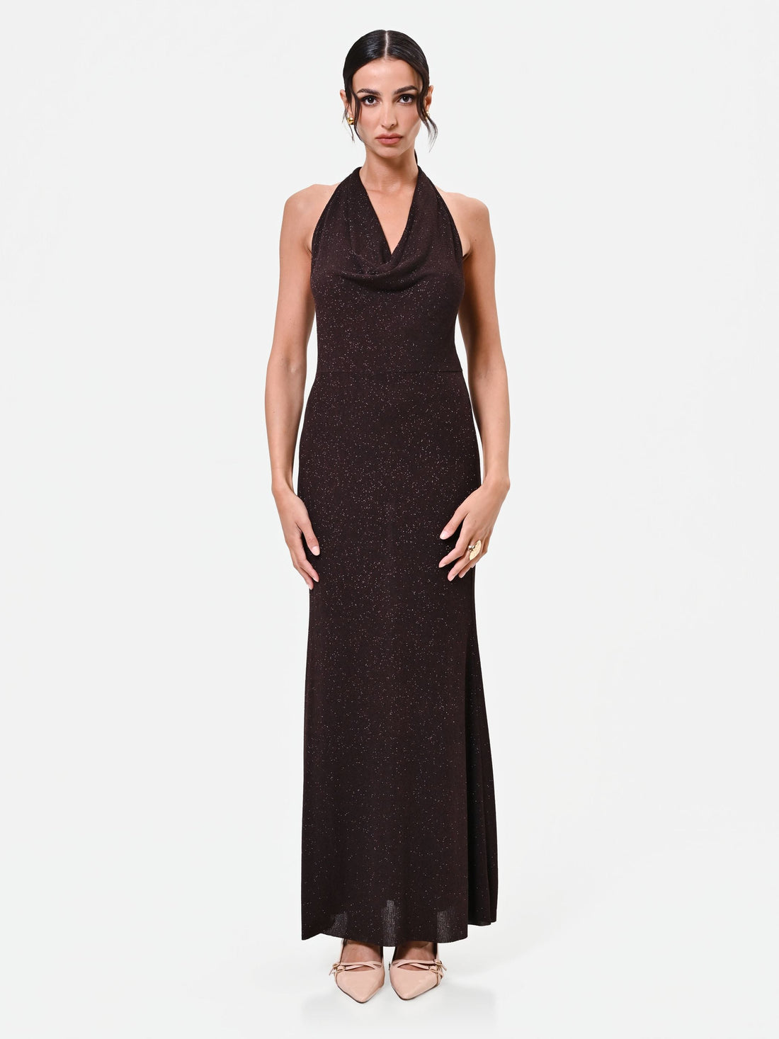 Abito lungo moro marrone con scollo drappeggiato