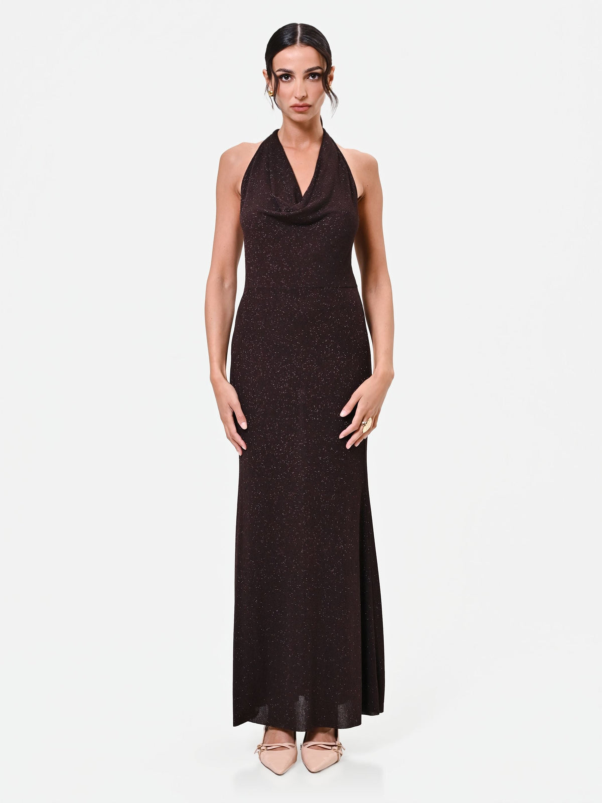 Abito lungo moro marrone con scollo drappeggiato