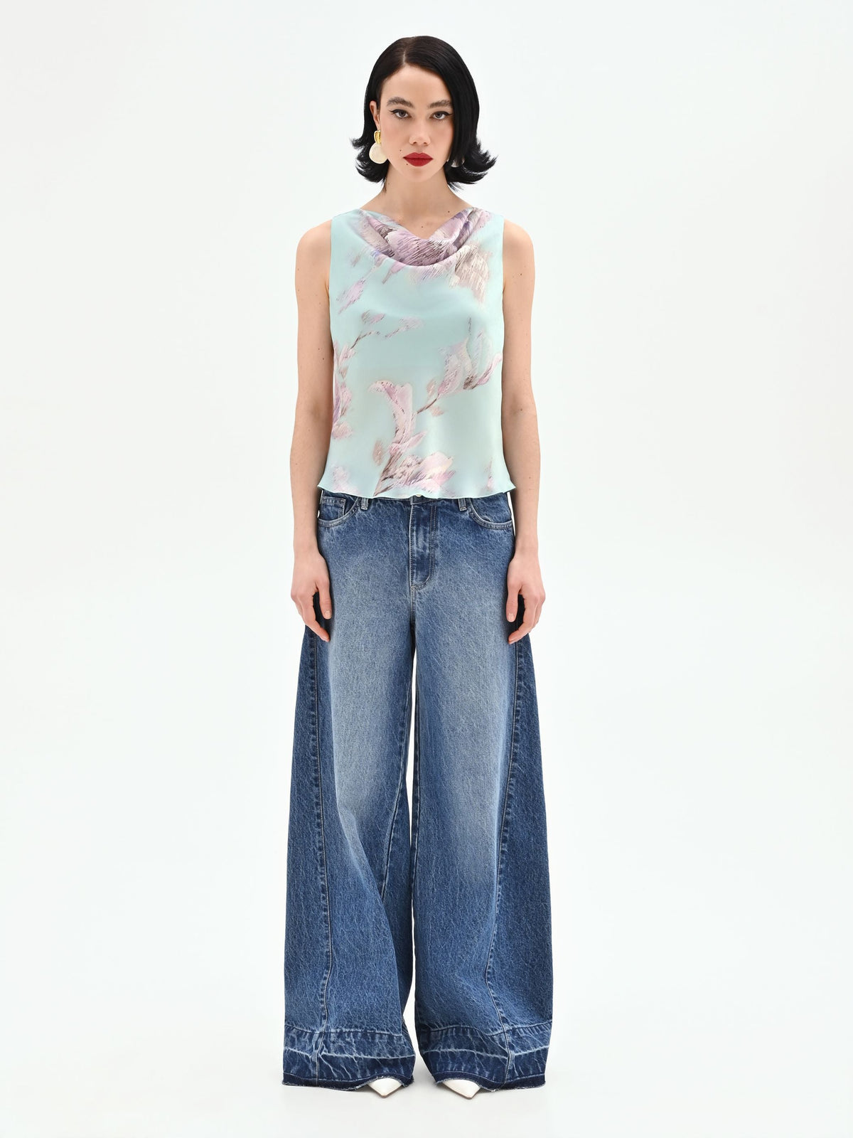 Top verde menta con stampa floreale jacquard
