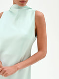 Abito midi in raso verde menta con collo alto