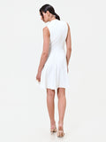 Abito bianco con revers e bottone design