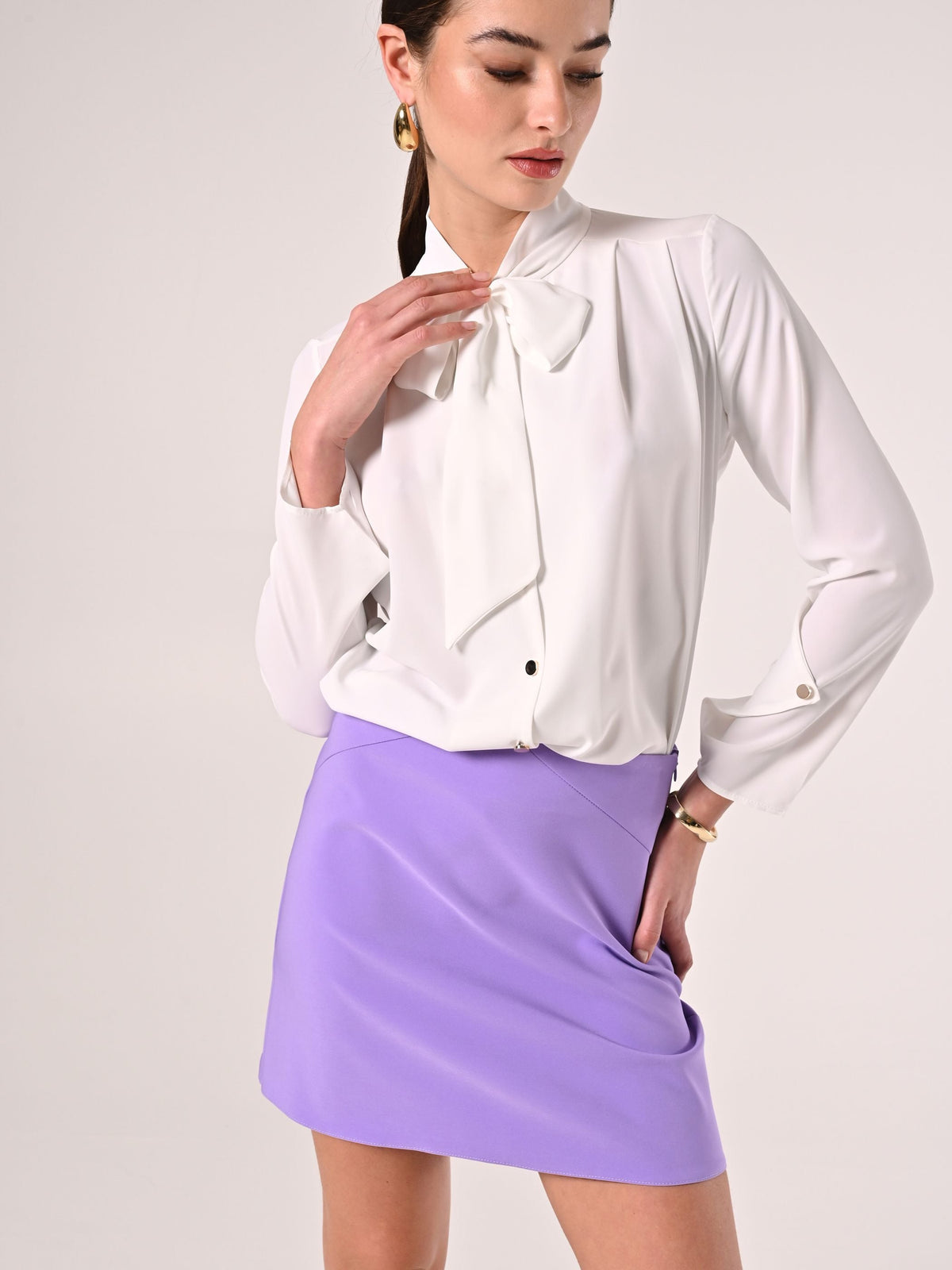 Blusa con Fiocco e Pinces Bianca