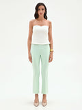 Pantalone verde menta dalla linea slim