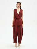 Gilet in lino rosso bordeaux con cintura