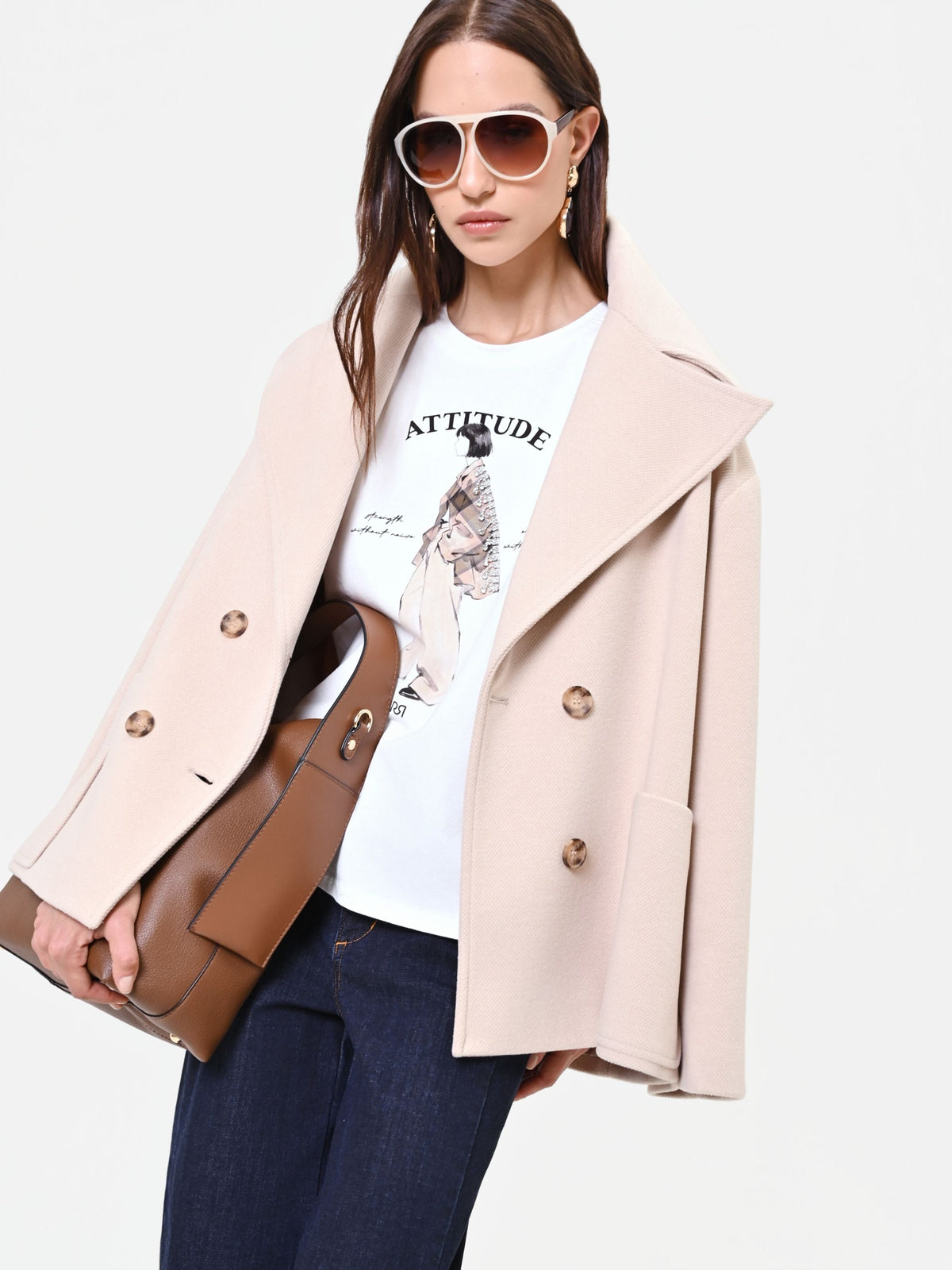T-shirt panna con stampa grafica "Attitude"