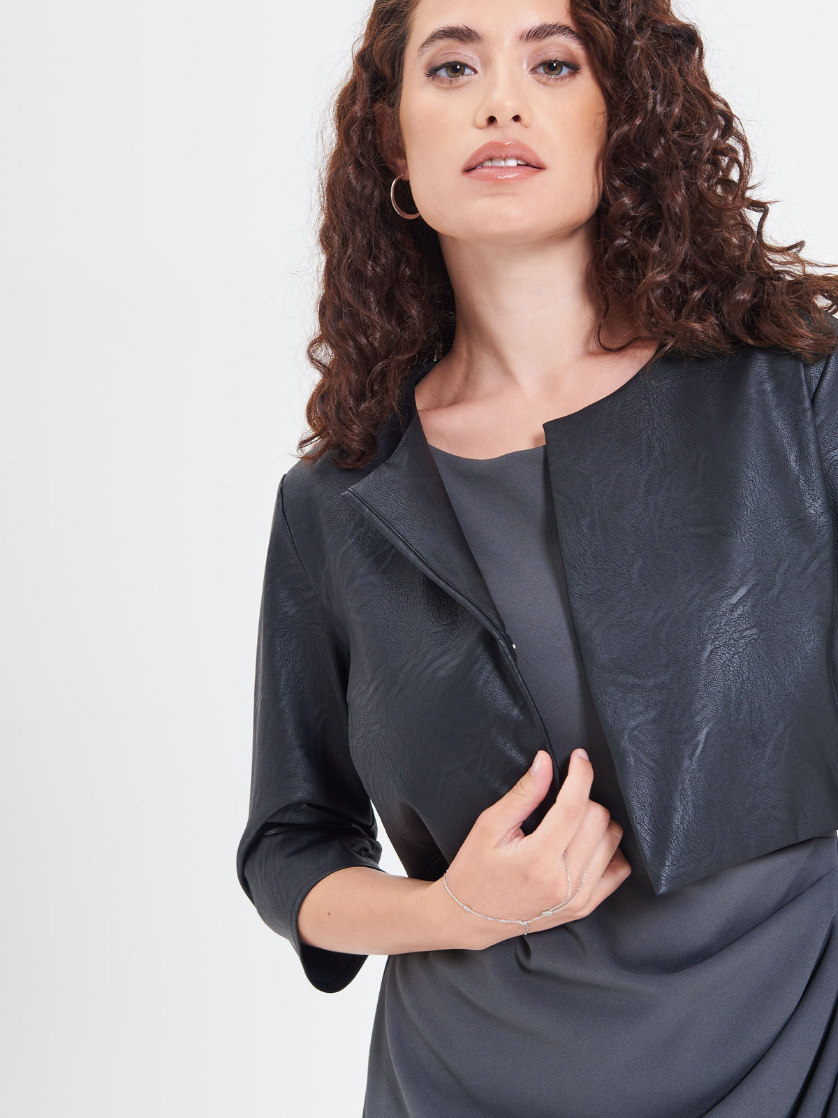 Coprispalle Curvy in Simil Pelle Nero