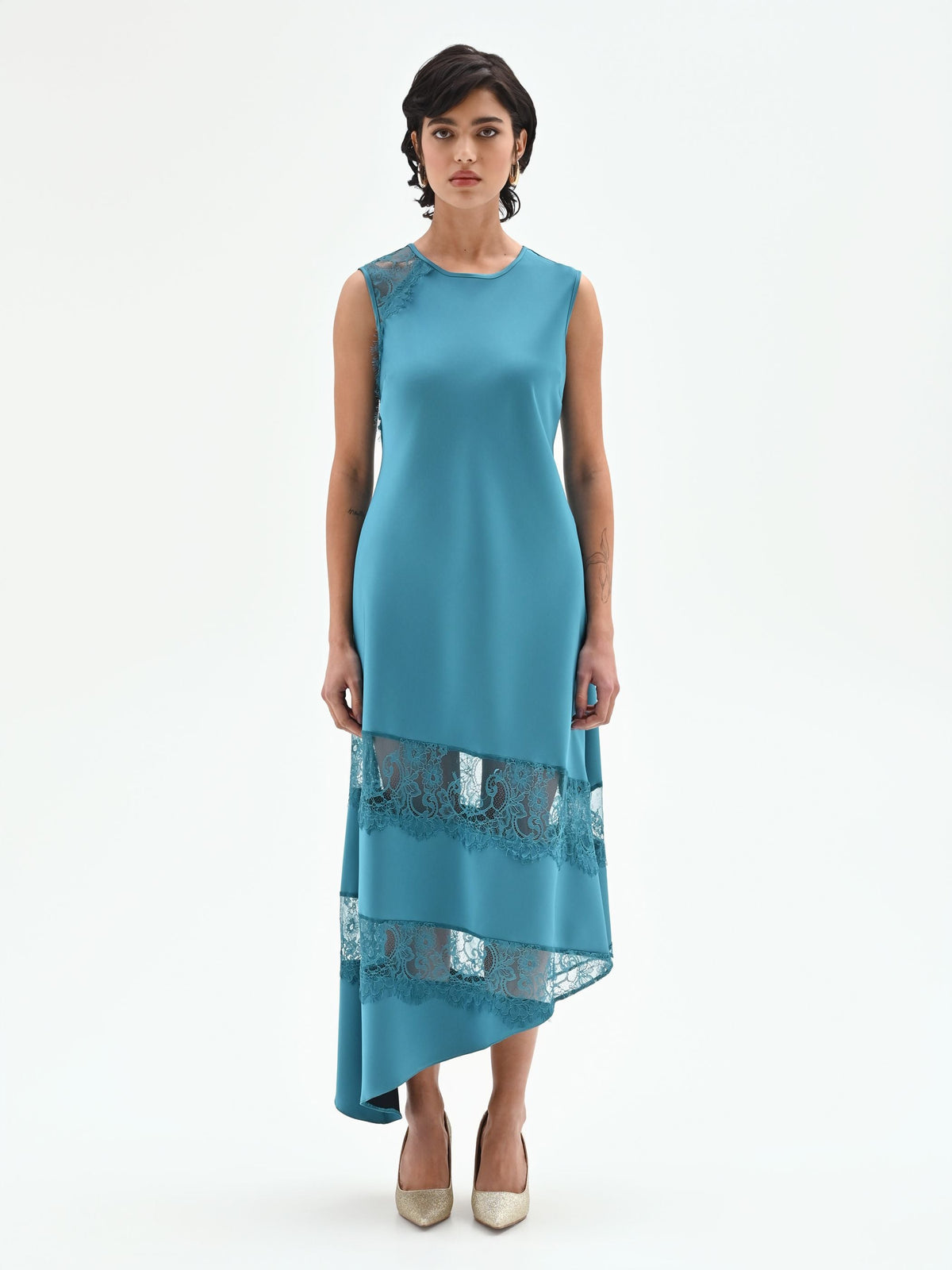 Abito longuette blu ottanio con inserti in pizzo