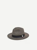 Cappello nero a tesa larga