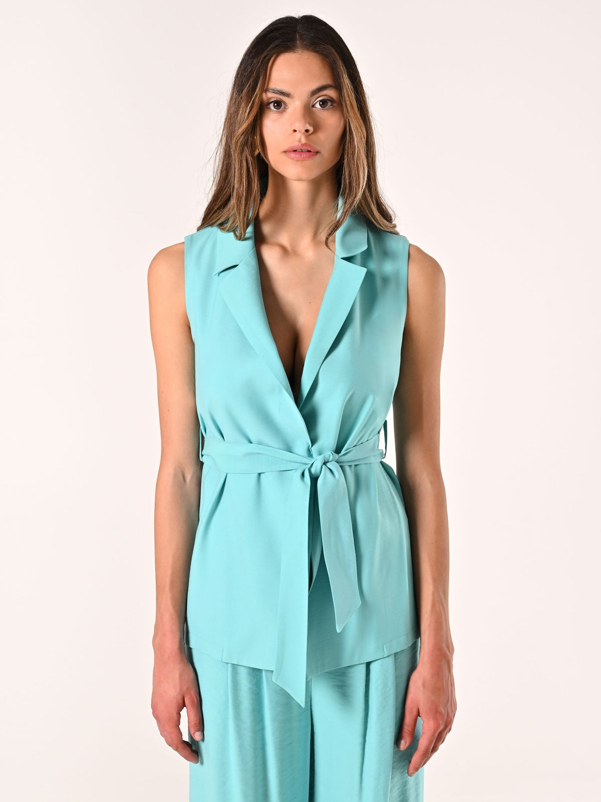 Gilet Verde Acqua con Cintura in Misto Viscosa effetto Crinkle