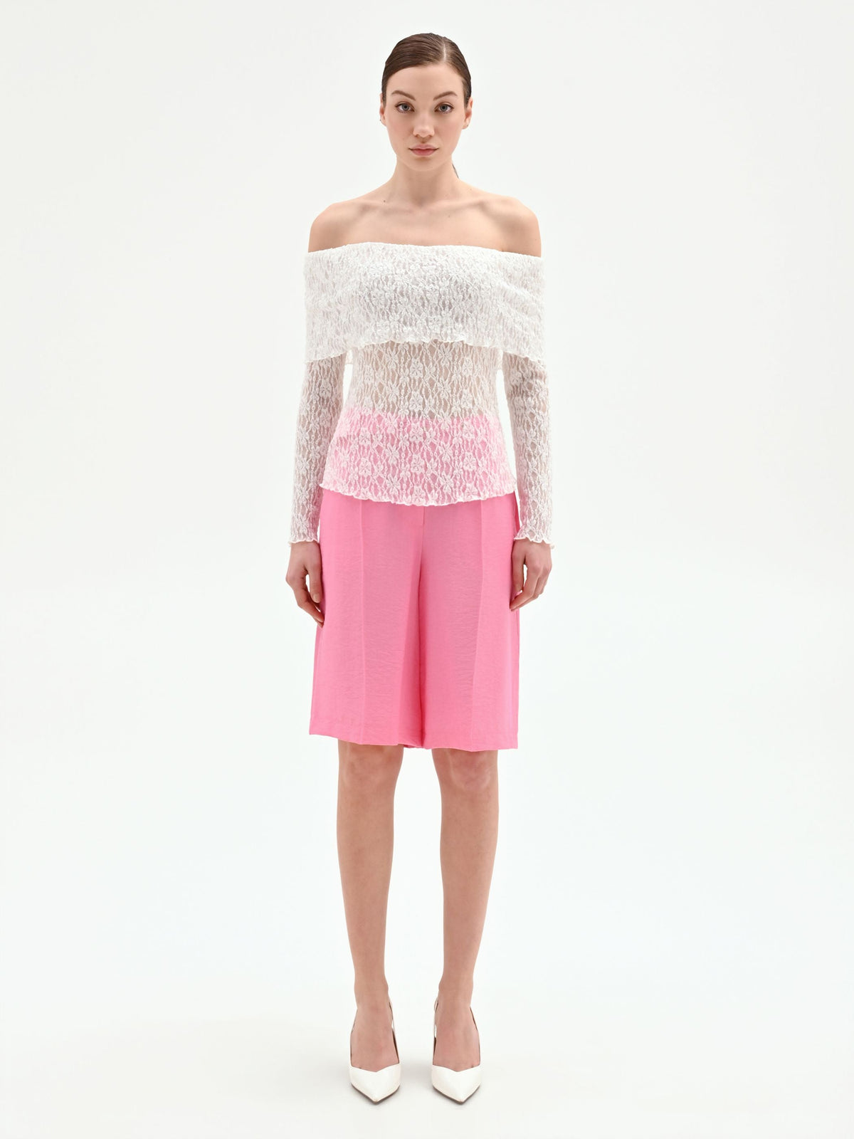 Blusa in pizzo panna bianco con spalle scoperte