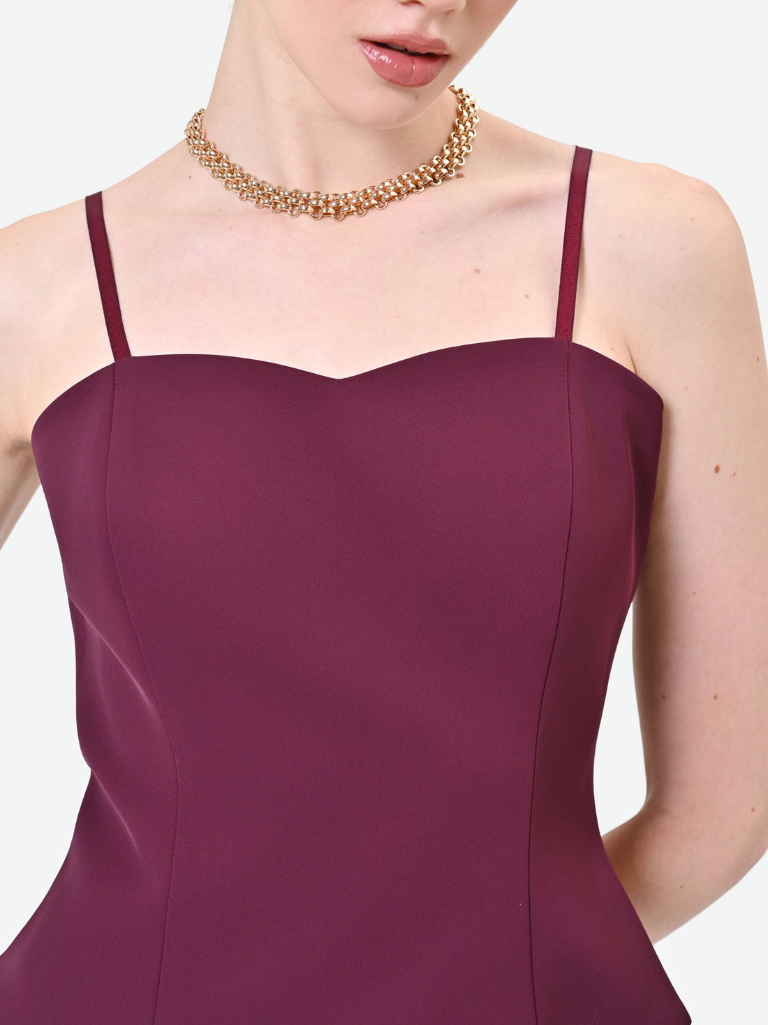 Top bordeaux con scollo a cuore