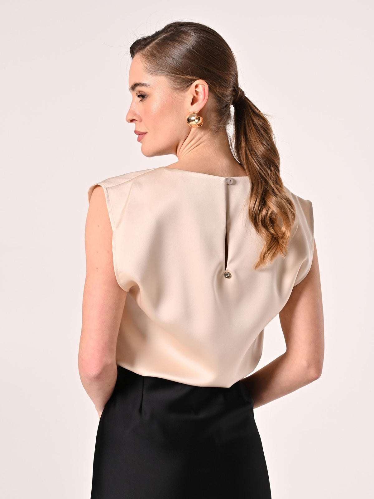 Top smanicato in Raso Beige