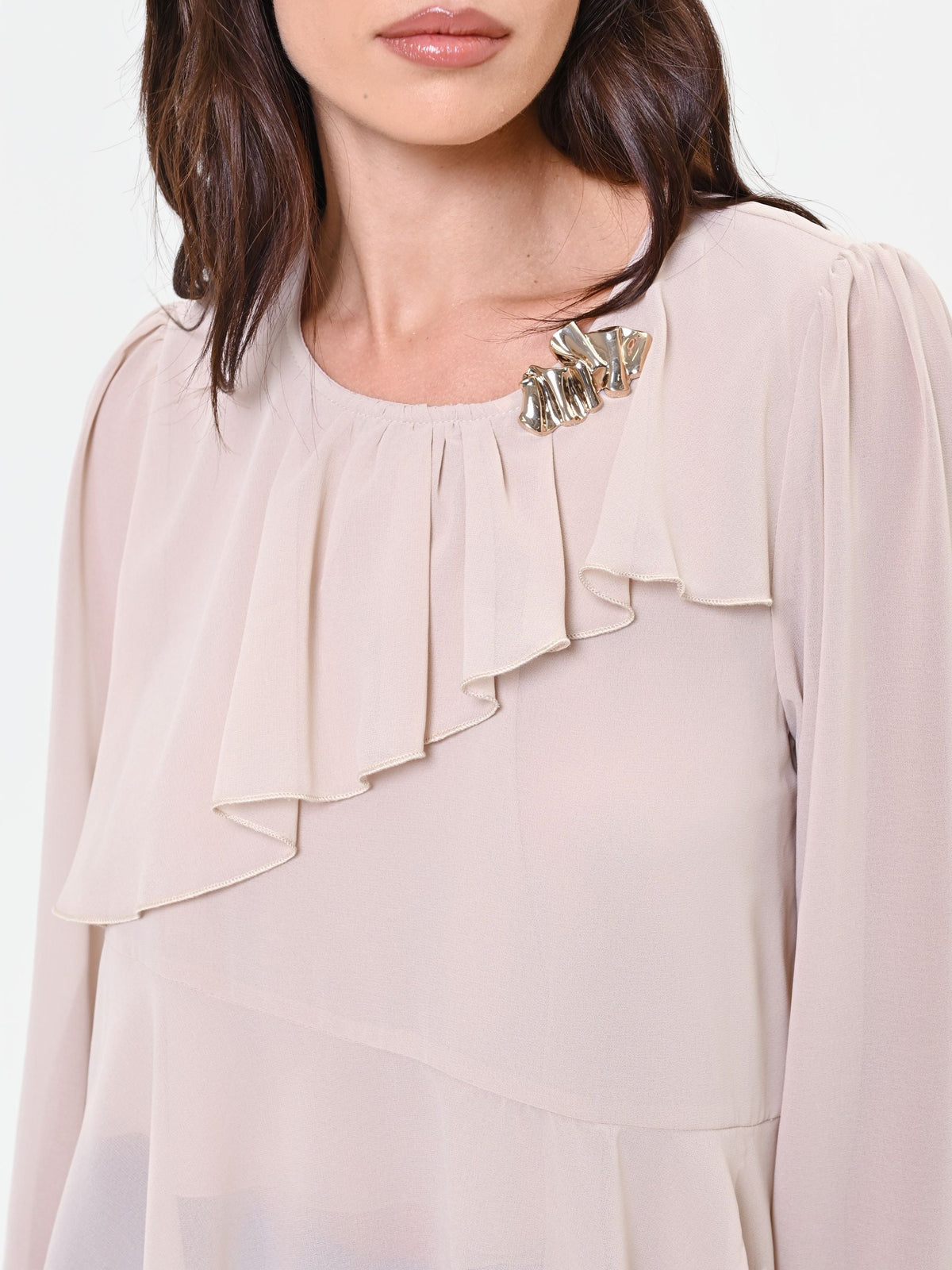 Blusa tortora beige con rouche asimmetrica