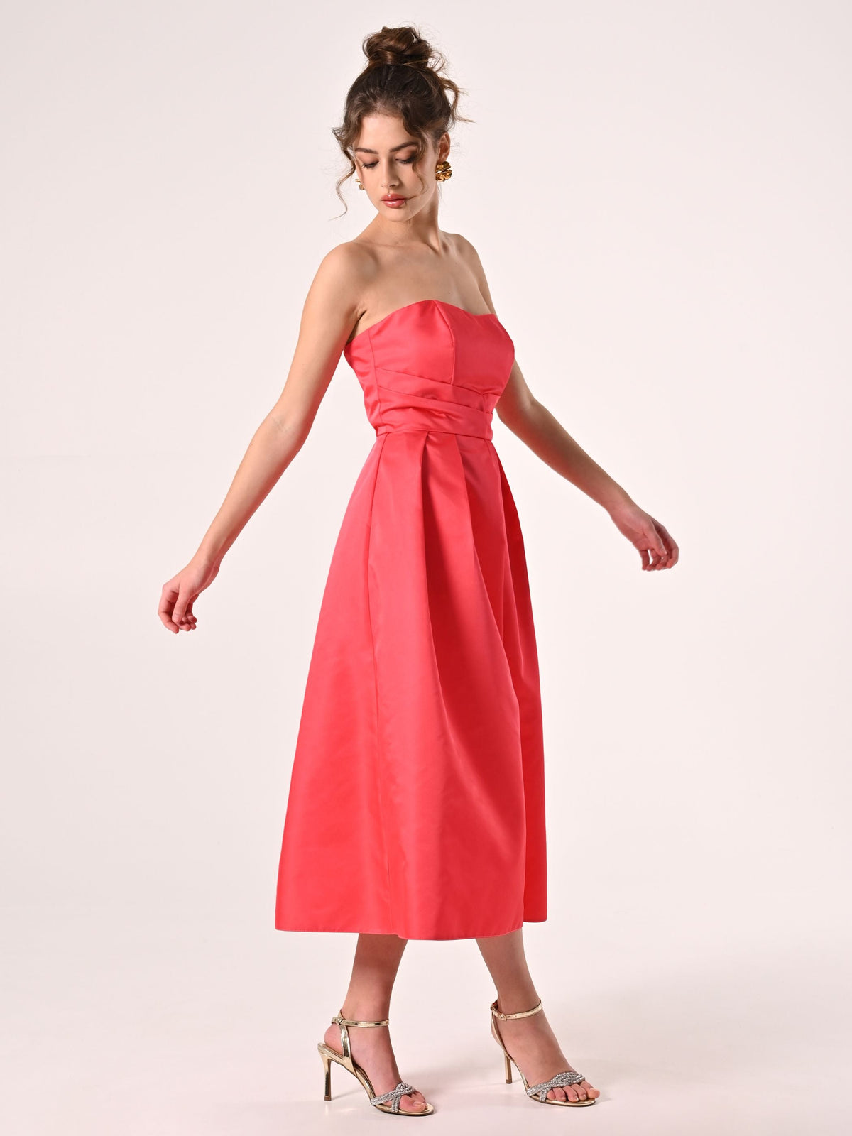 Abito Bustino a Ruota in Twill Camelia