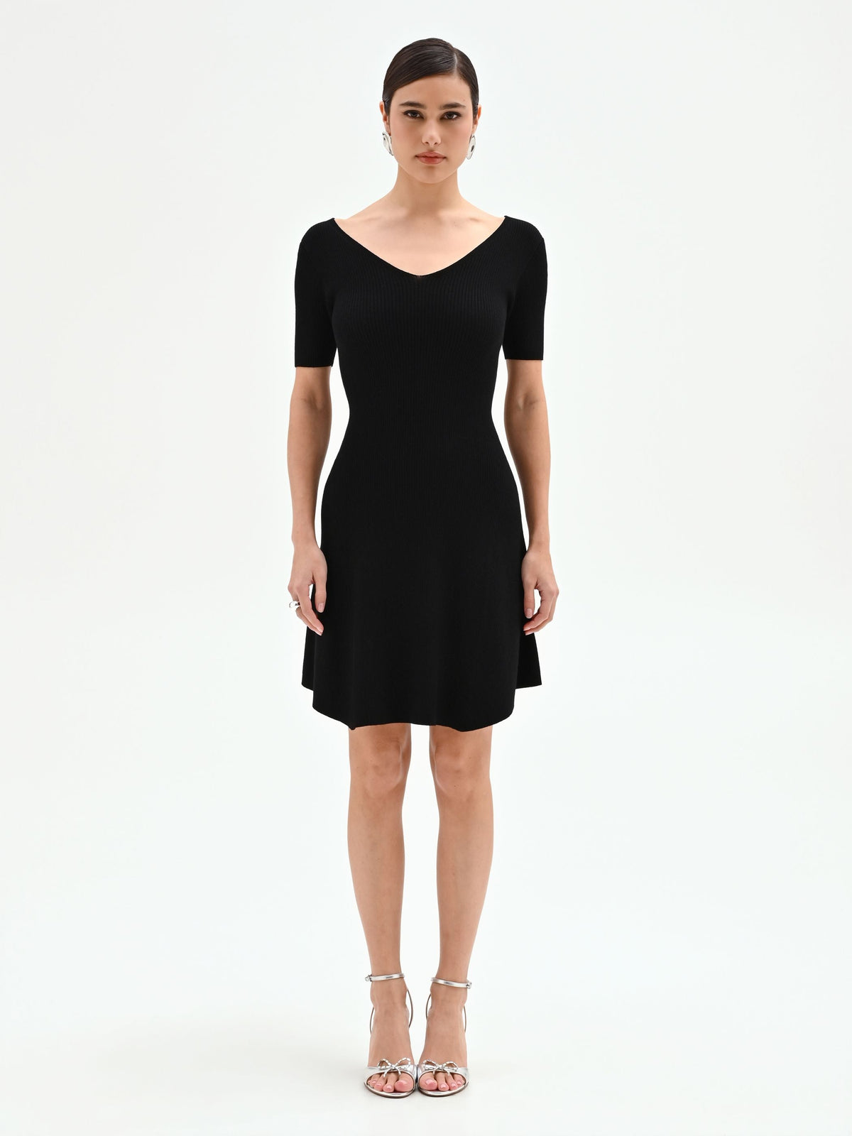 Abito nero in maglia a costine