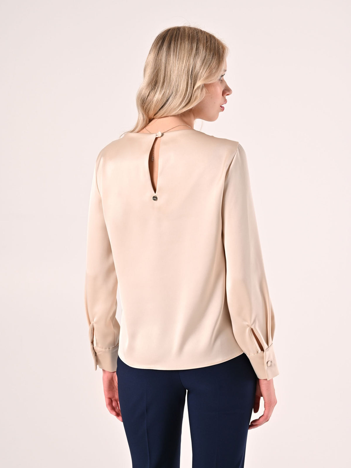 Blusa Beige in Raso