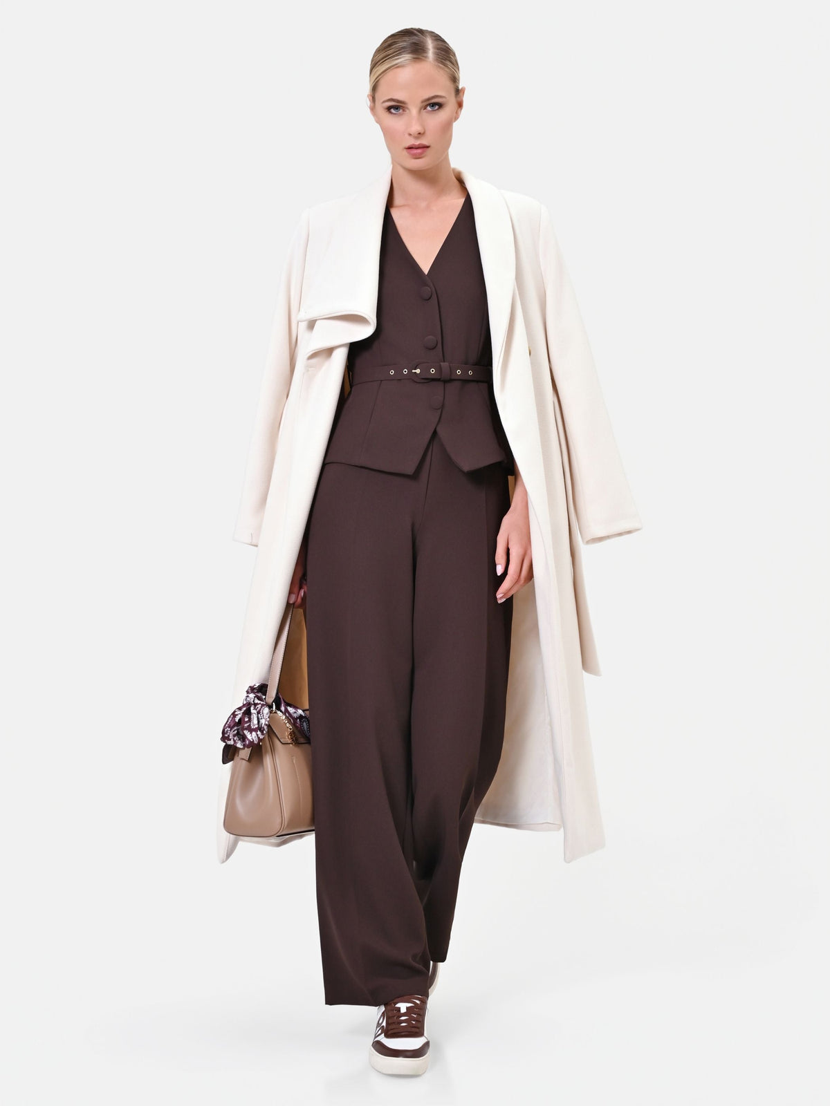 Tuta marrone in cadi effetto gilet con cintura