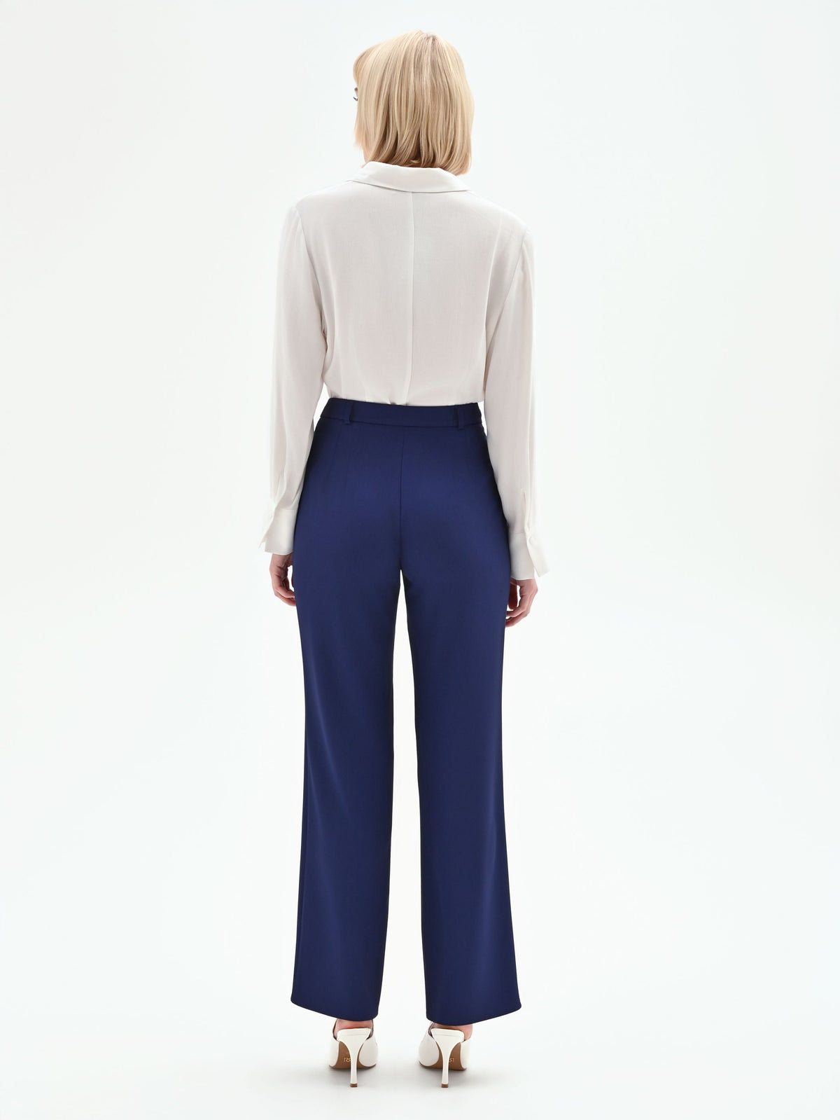 Pantalone Studio con pinces e vita alta in cadi blu indaco