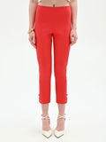 Pantalone rosso fragola con bottoni sul fondo