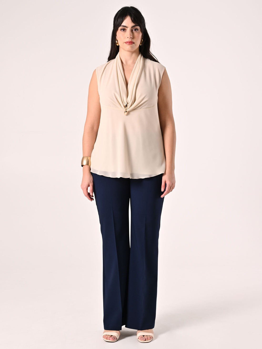 Blusa Curvy Beige con Gioiello