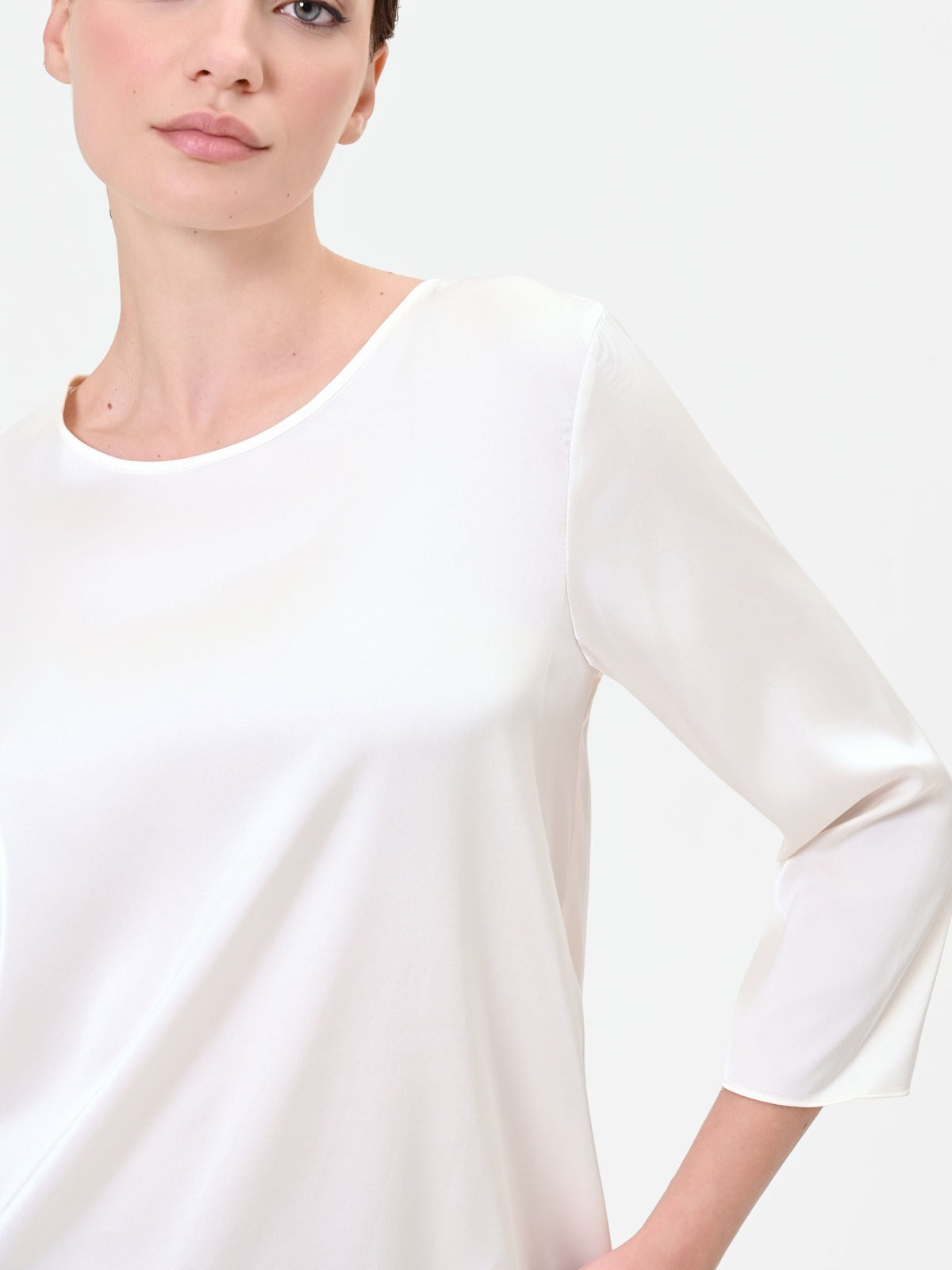 Blusa panna in raso