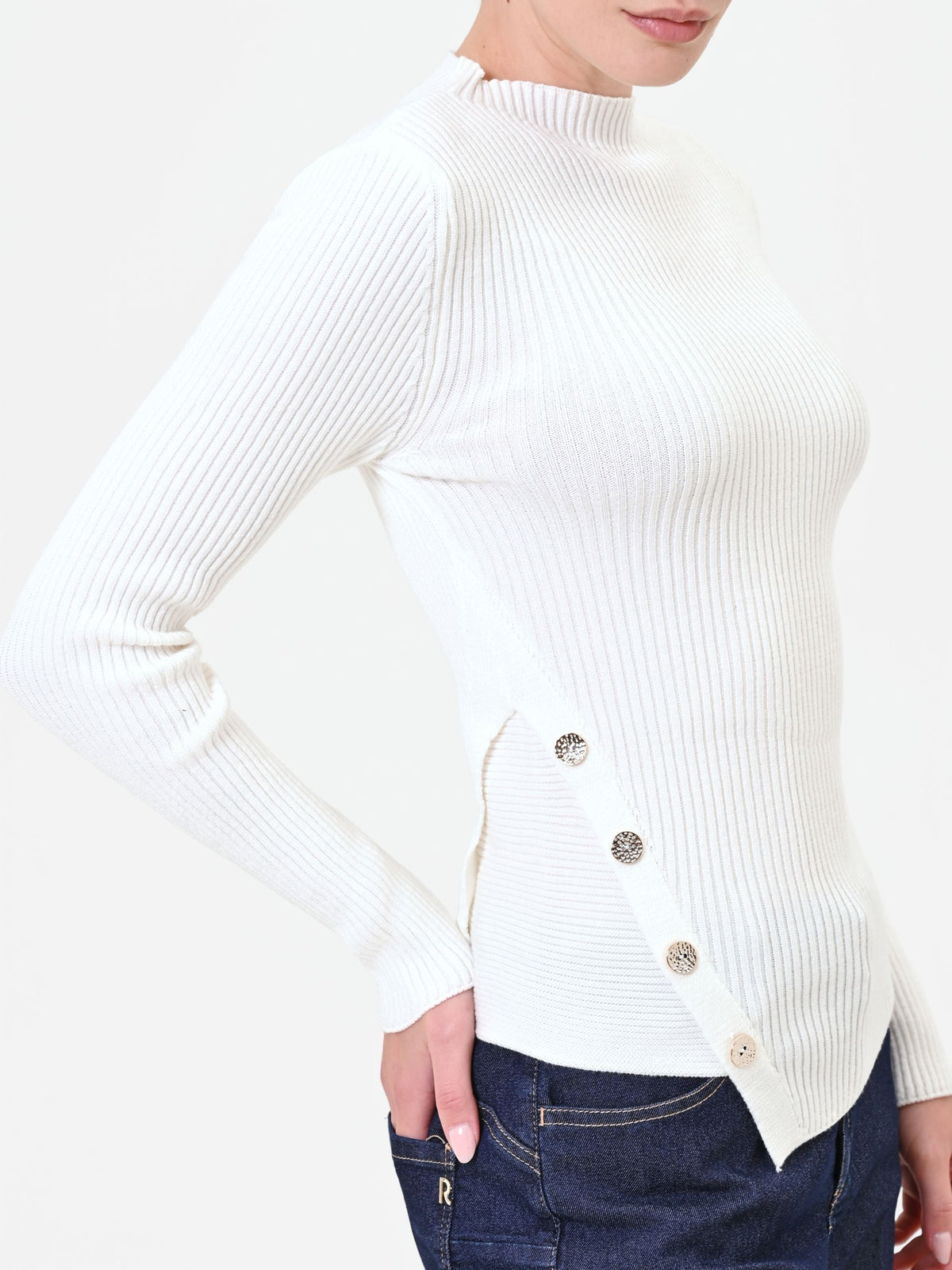 Maglia misto viscosa asimmetrica con bottoni panna bianco