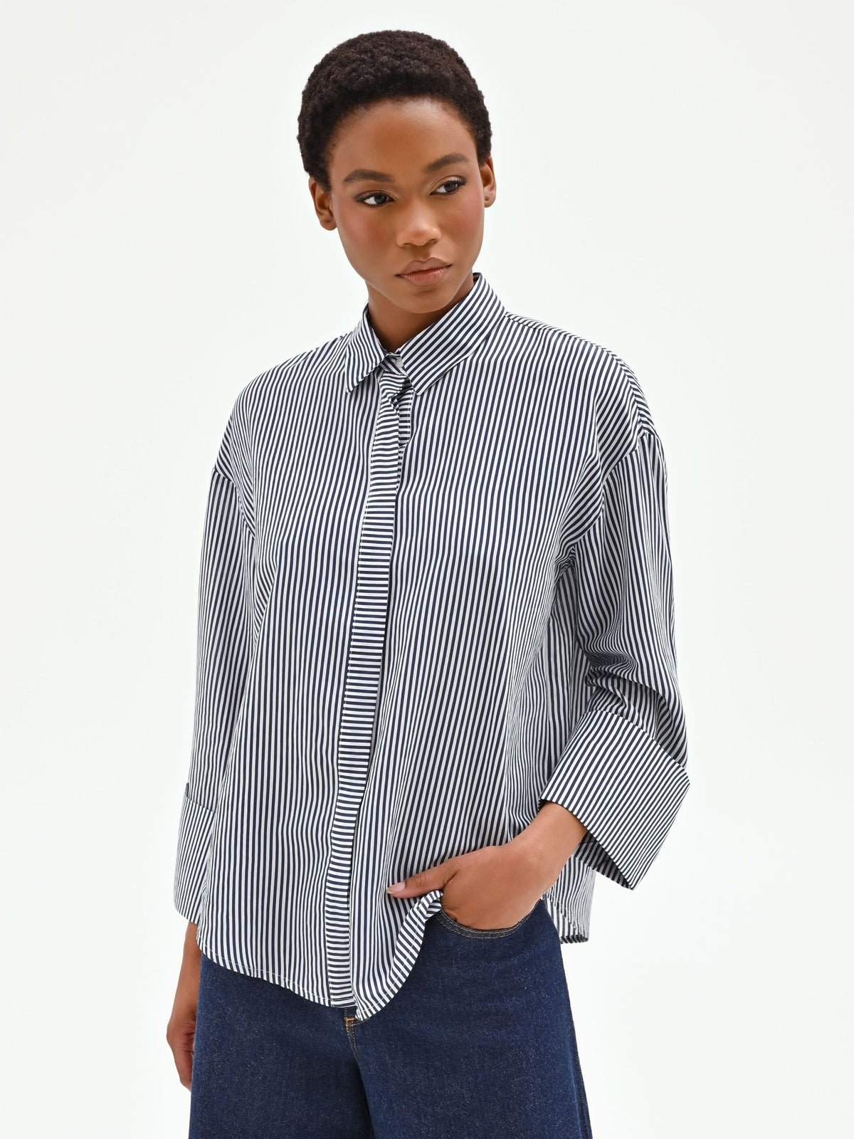 Camicia in viscosa a righe dal volume morbido