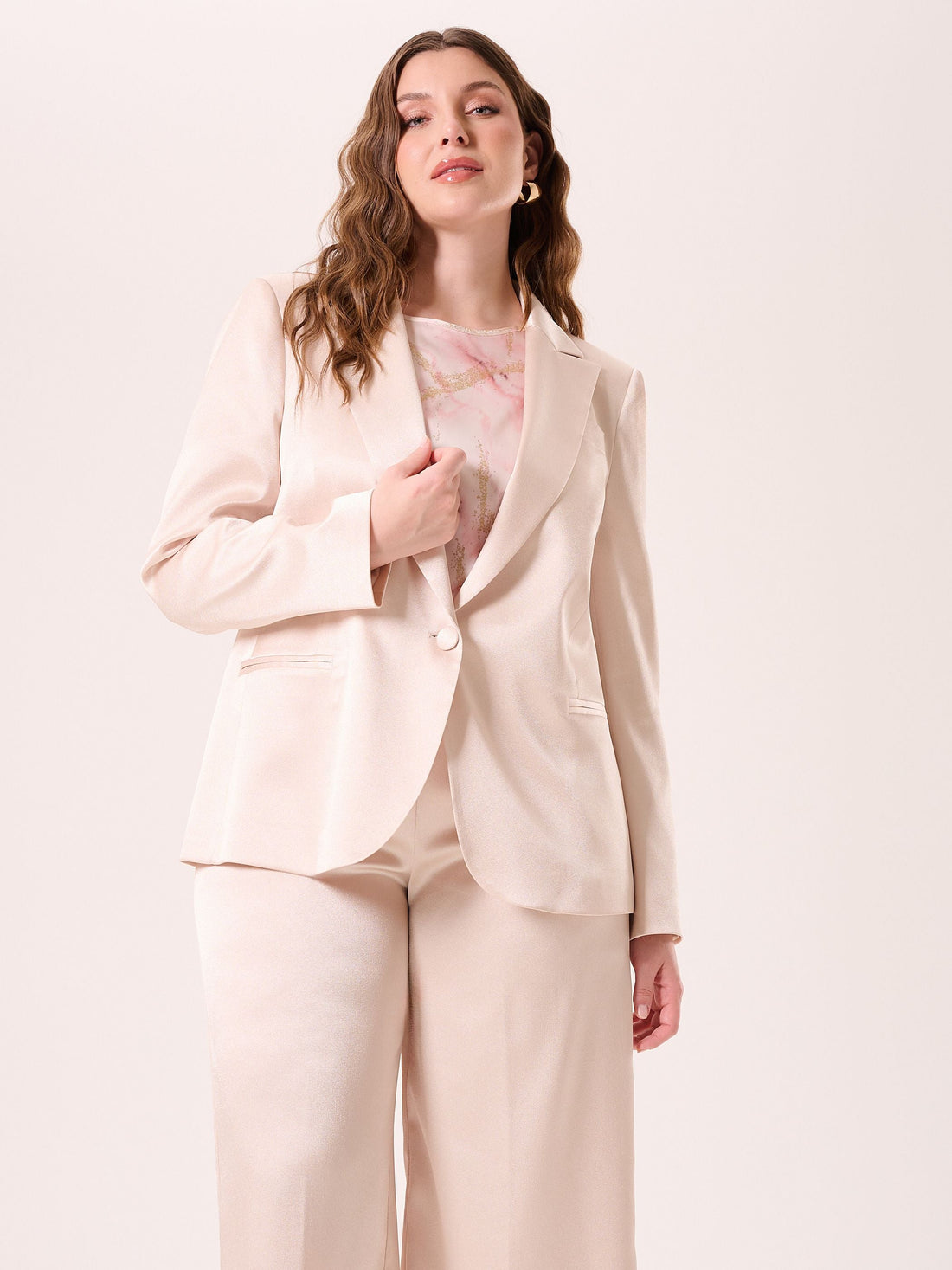 Giacca Curvy in Raso Strutturato Beige