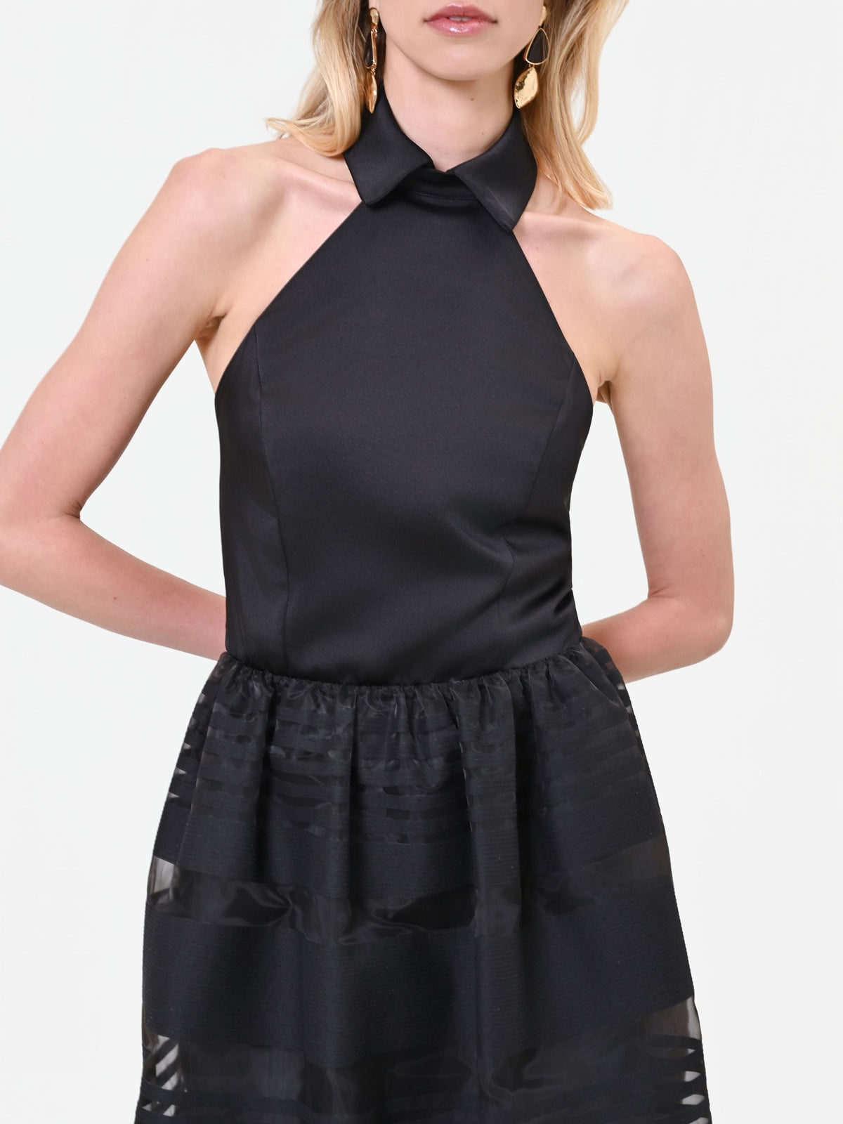 Abito corto nero in organza e tulle
