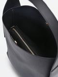 Borsa a spalla nera dalla linea morbida