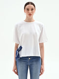 T-shirt bianca con foulard stampa bandana