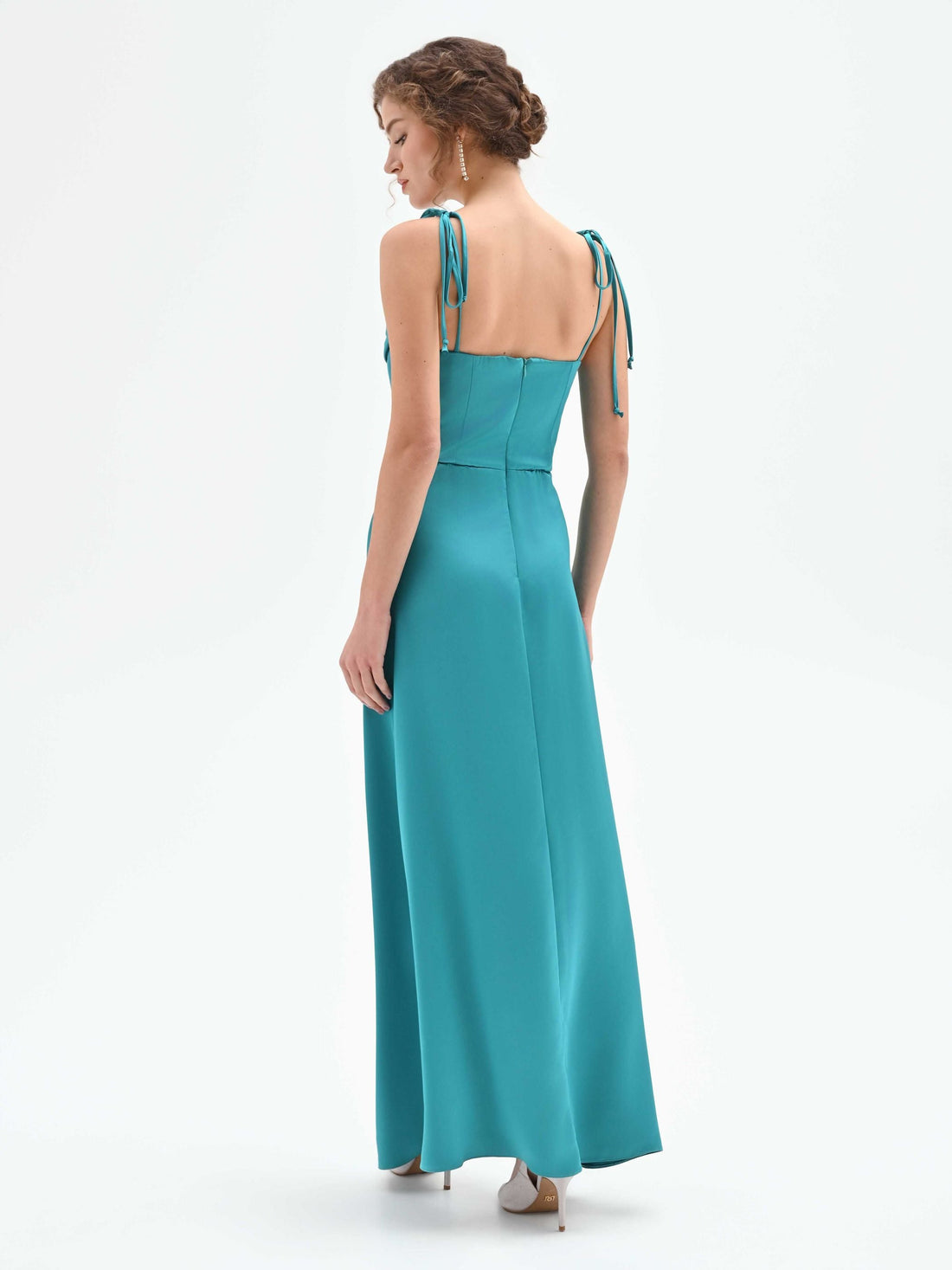 Abito lungo atelier  verde smeraldo con scollo drappeggiato