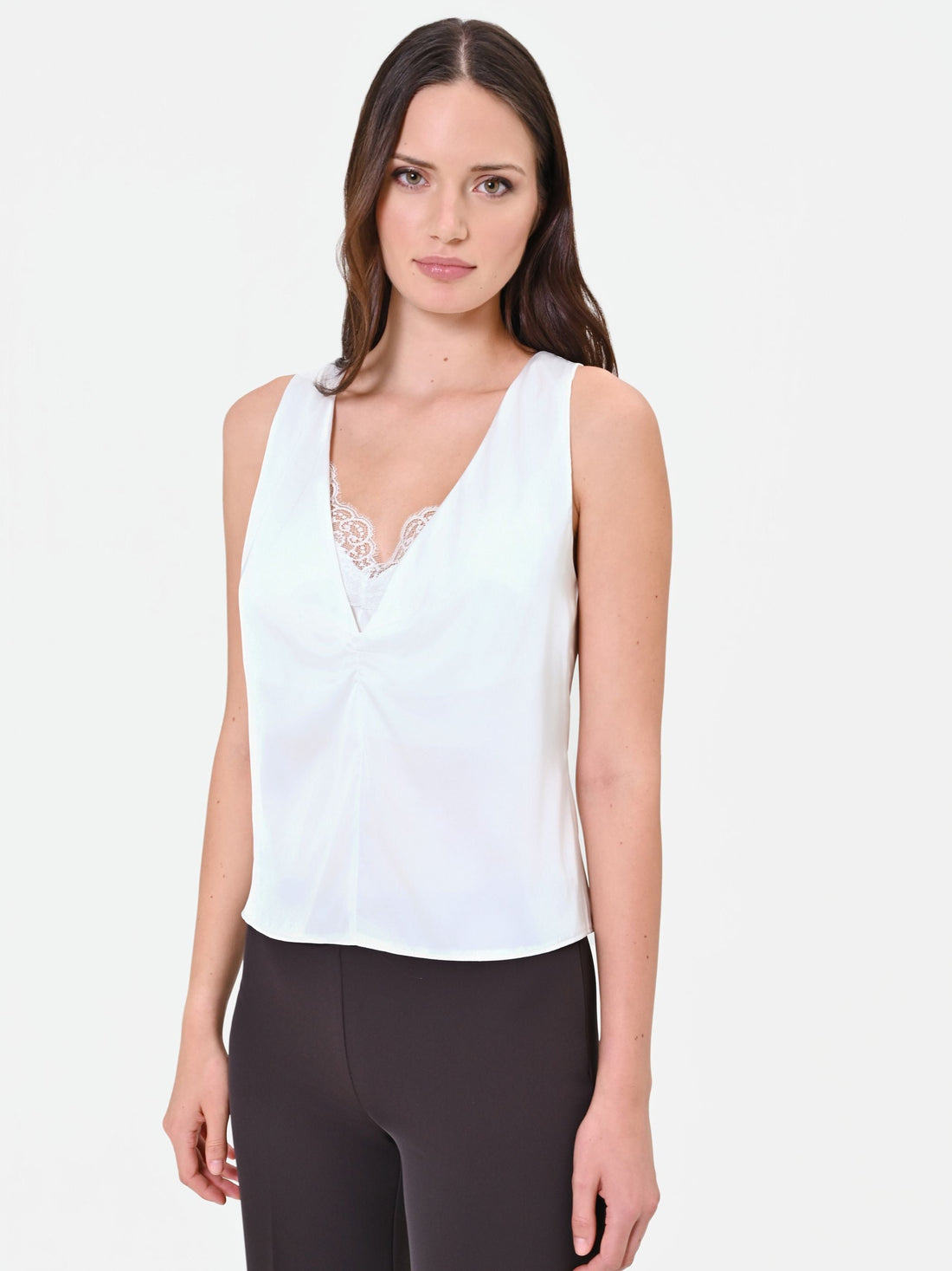 Top panna in raso con pizzo