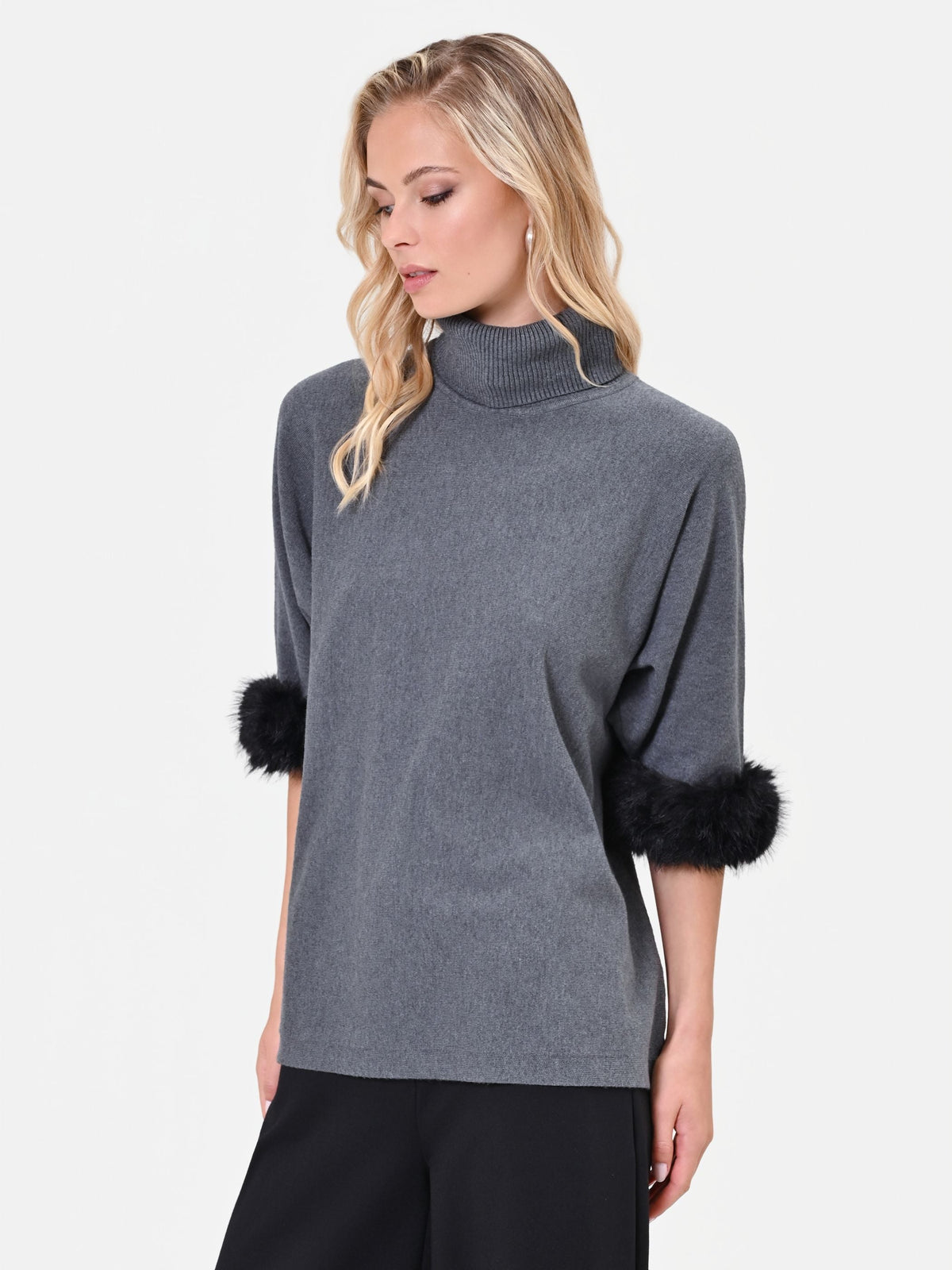 Maglia in viscosa grigio scuro con polsi effetto pelliccia