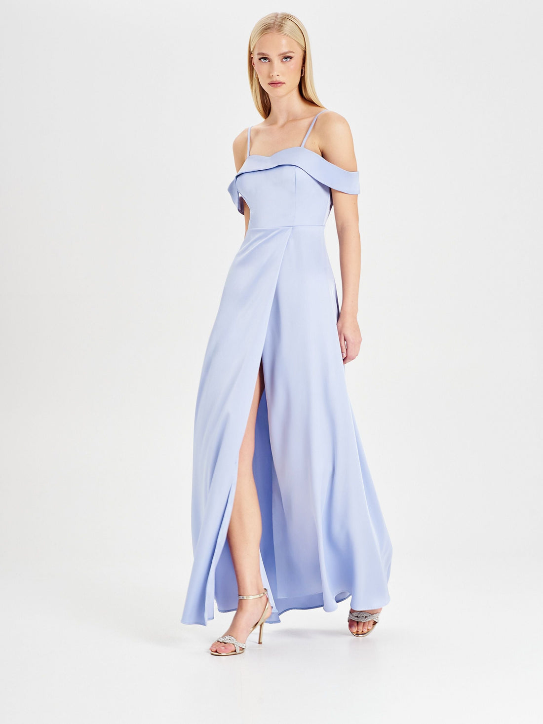 Abito Rinascimento atelier Azzurro con Spalle Scoperte