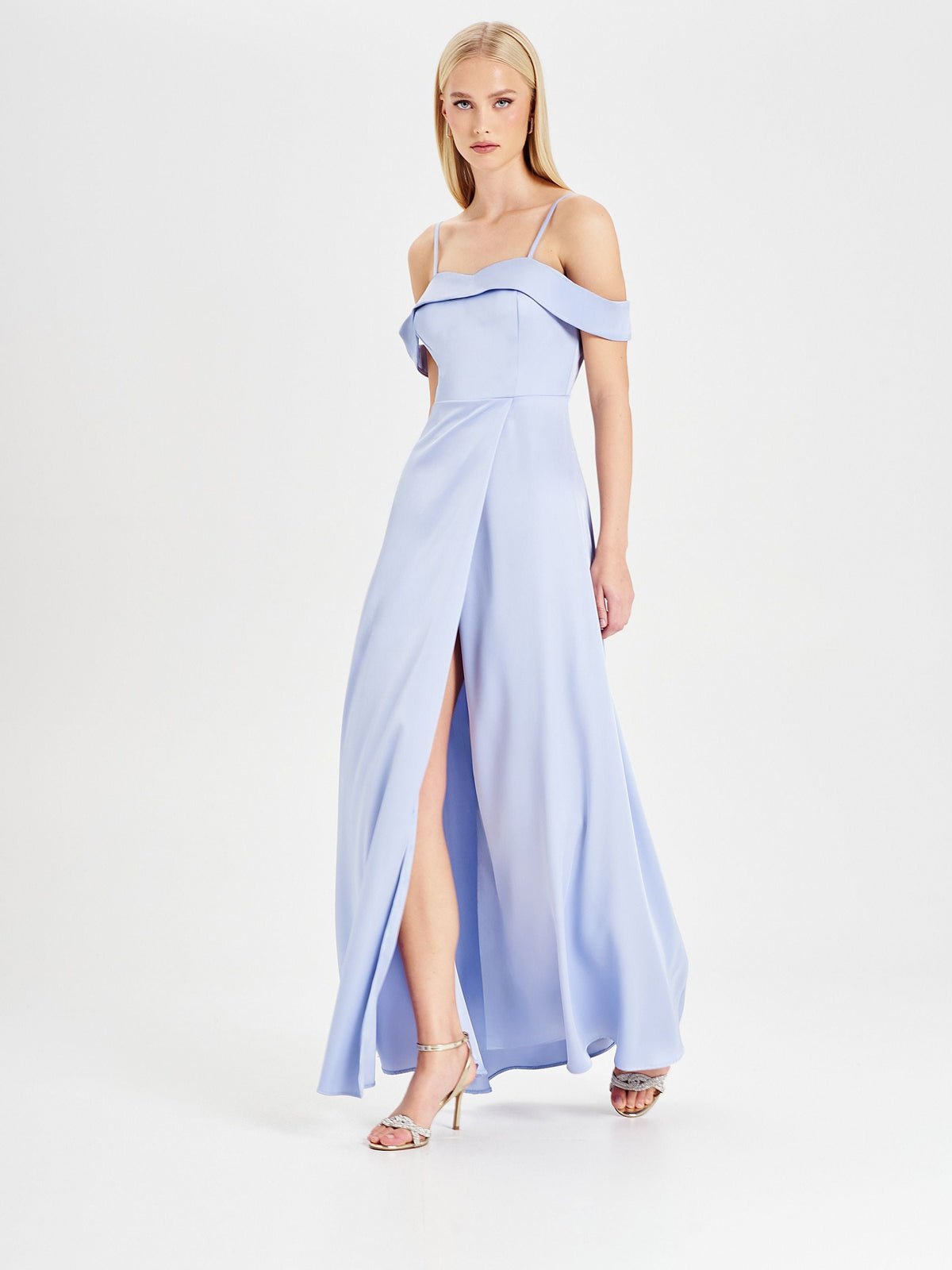 Abito Rinascimento atelier Azzurro con Spalle Scoperte