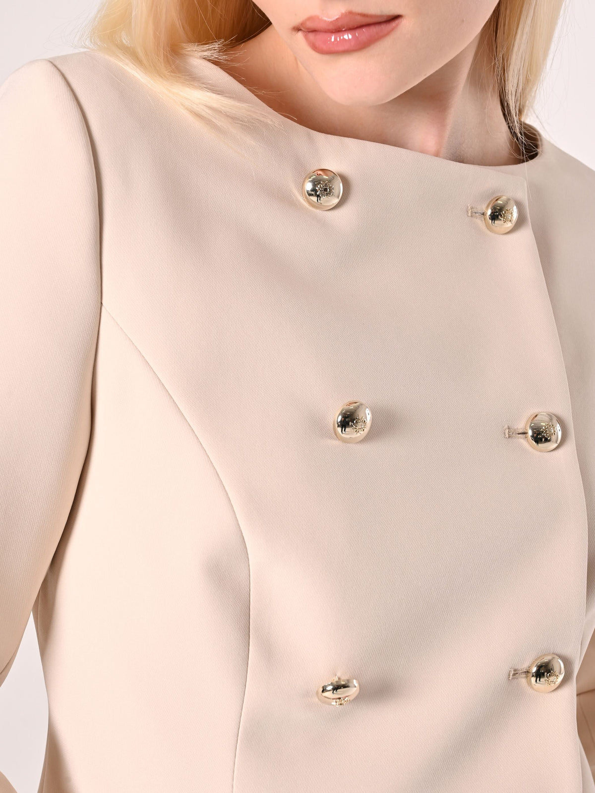 Giacca Doppiopetto in Tessuto Tecnico Beige Chiaro