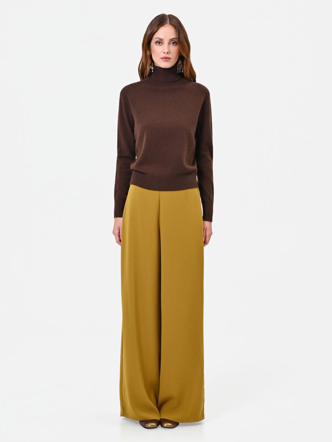 Pantalone fluido verde olio a palazzo