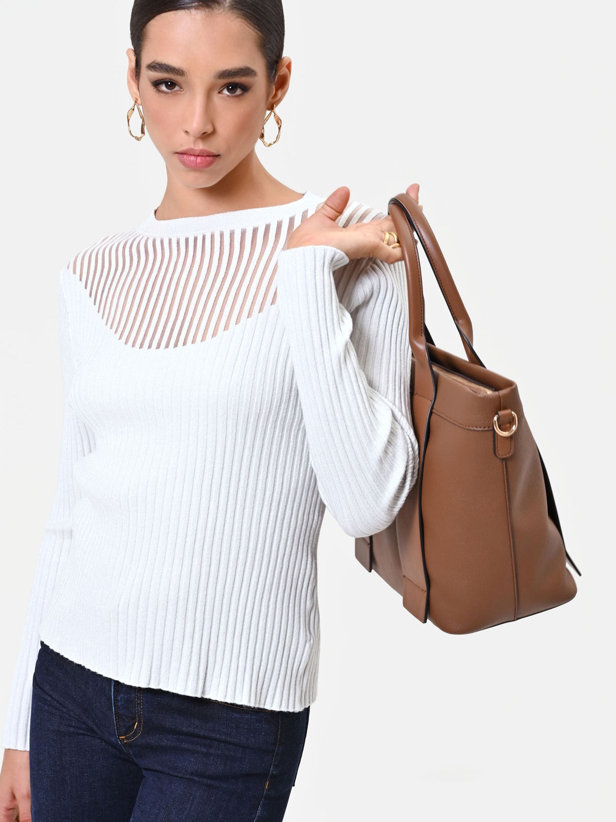 Maglia in viscosa bianco panna a coste con trasparenze