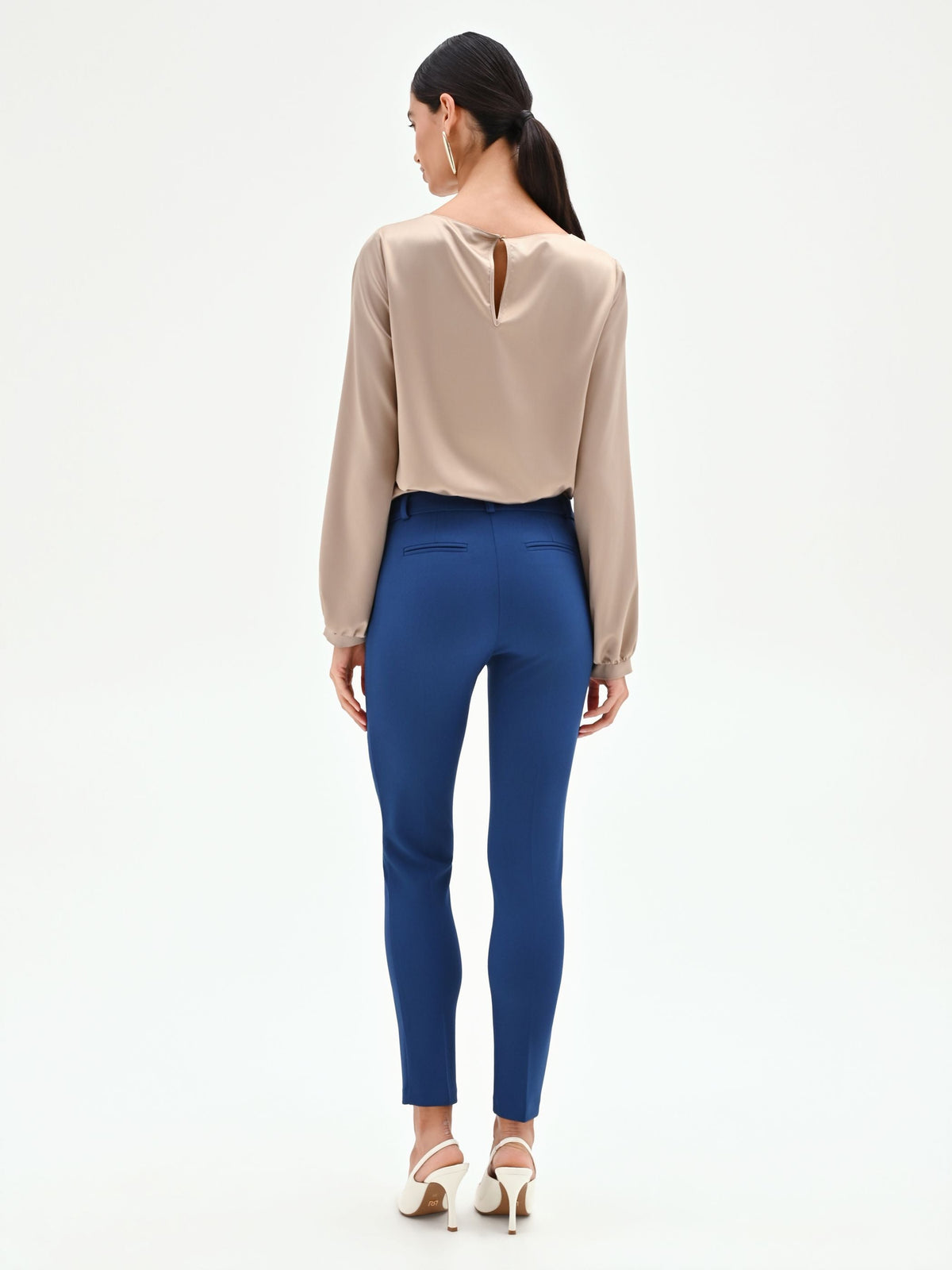 Pantalone a sigaretta blu brillante