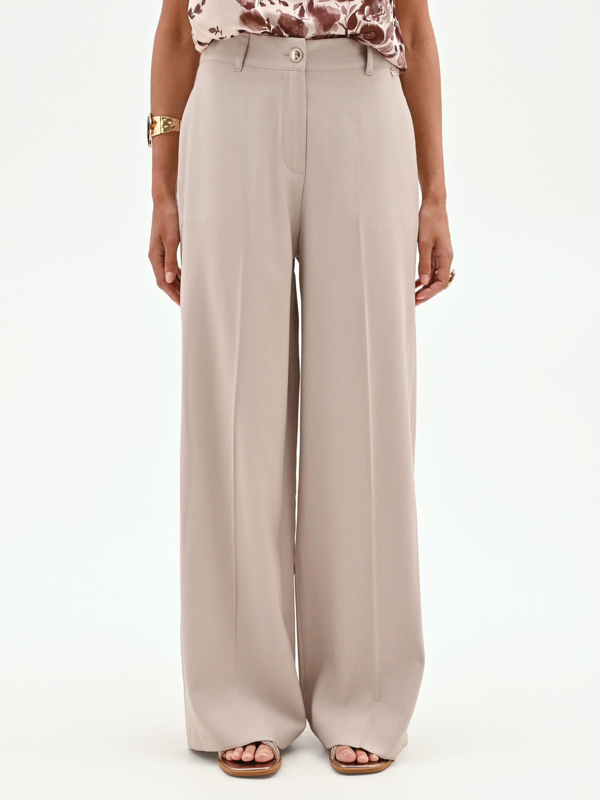 Pantalone a palazzo tortora beige con piega stirata